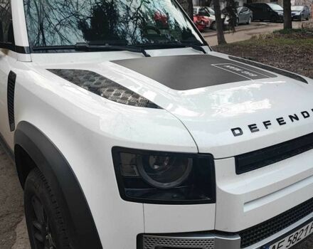 Білий Ленд Ровер Дефендер, об'ємом двигуна 3 л та пробігом 160 тис. км за 77252 $, фото 2 на Automoto.ua