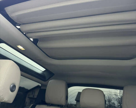 Белый Ленд Ровер Дефендер, объемом двигателя 2 л и пробегом 93 тыс. км за 58000 $, фото 1 на Automoto.ua