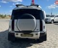 Белый Ленд Ровер Дефендер, объемом двигателя 3 л и пробегом 116 тыс. км за 59900 $, фото 5 на Automoto.ua