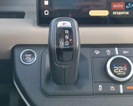 Белый Ленд Ровер Дефендер, объемом двигателя 2 л и пробегом 96 тыс. км за 58650 $, фото 27 на Automoto.ua