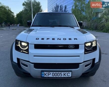 Белый Ленд Ровер Дефендер, объемом двигателя 3 л и пробегом 143 тыс. км за 60500 $, фото 26 на Automoto.ua