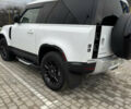 Белый Ленд Ровер Дефендер, объемом двигателя 2 л и пробегом 101 тыс. км за 54800 $, фото 1 на Automoto.ua