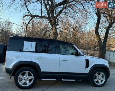 Белый Ленд Ровер Дефендер, объемом двигателя 3 л и пробегом 143 тыс. км за 62000 $, фото 2 на Automoto.ua
