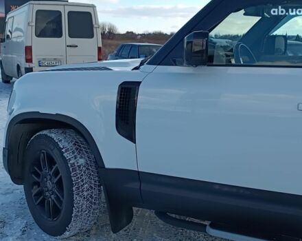 Білий Ленд Ровер Дефендер, об'ємом двигуна 2 л та пробігом 96 тис. км за 58650 $, фото 6 на Automoto.ua
