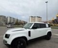 Білий Ленд Ровер Дефендер, об'ємом двигуна 3 л та пробігом 55 тис. км за 77111 $, фото 2 на Automoto.ua