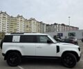Белый Ленд Ровер Дефендер, объемом двигателя 3 л и пробегом 55 тыс. км за 77111 $, фото 12 на Automoto.ua