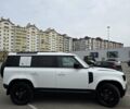 Білий Ленд Ровер Дефендер, об'ємом двигуна 3 л та пробігом 55 тис. км за 77111 $, фото 12 на Automoto.ua