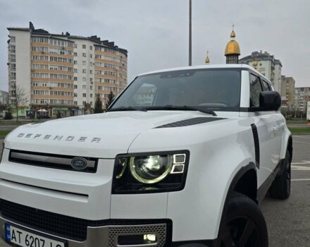 Білий Ленд Ровер Дефендер, об'ємом двигуна 3 л та пробігом 55 тис. км за 77111 $, фото 65 на Automoto.ua