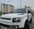 Білий Ленд Ровер Дефендер, об'ємом двигуна 3 л та пробігом 55 тис. км за 77111 $, фото 65 на Automoto.ua