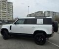 Білий Ленд Ровер Дефендер, об'ємом двигуна 3 л та пробігом 55 тис. км за 77111 $, фото 59 на Automoto.ua