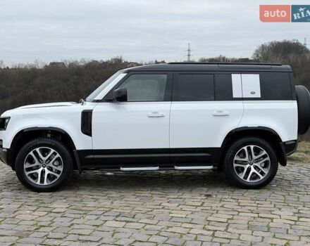 Білий Ленд Ровер Дефендер, об'ємом двигуна 3 л та пробігом 33 тис. км за 89000 $, фото 3 на Automoto.ua