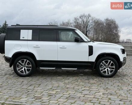 Білий Ленд Ровер Дефендер, об'ємом двигуна 3 л та пробігом 33 тис. км за 89000 $, фото 11 на Automoto.ua