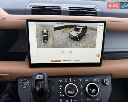 Білий Ленд Ровер Дефендер, об'ємом двигуна 3 л та пробігом 33 тис. км за 89000 $, фото 41 на Automoto.ua