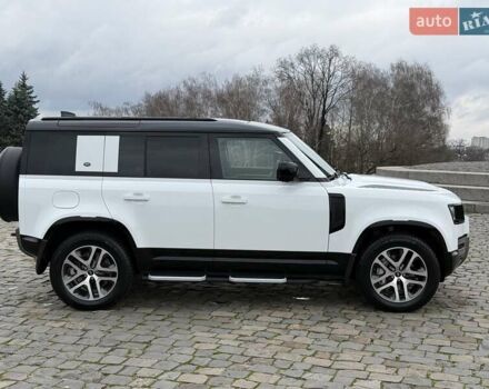 Білий Ленд Ровер Дефендер, об'ємом двигуна 3 л та пробігом 33 тис. км за 89000 $, фото 12 на Automoto.ua