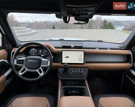 Білий Ленд Ровер Дефендер, об'ємом двигуна 3 л та пробігом 33 тис. км за 89000 $, фото 28 на Automoto.ua