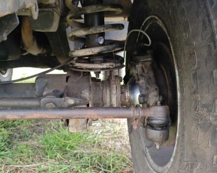 Чорний Ленд Ровер Дефендер, об'ємом двигуна 2.5 л та пробігом 230 тис. км за 7000 $, фото 6 на Automoto.ua