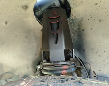 Чорний Ленд Ровер Дефендер, об'ємом двигуна 2.5 л та пробігом 230 тис. км за 7000 $, фото 7 на Automoto.ua