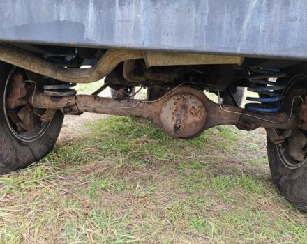 Чорний Ленд Ровер Дефендер, об'ємом двигуна 2.5 л та пробігом 230 тис. км за 7000 $, фото 5 на Automoto.ua