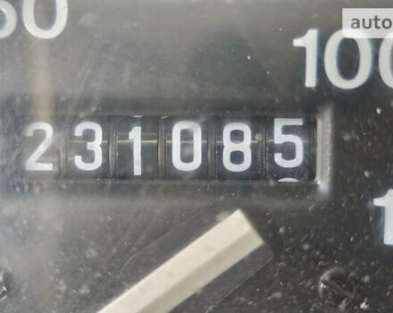 Чорний Ленд Ровер Дефендер, об'ємом двигуна 2.5 л та пробігом 231 тис. км за 56000 $, фото 15 на Automoto.ua