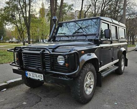 Чорний Ленд Ровер Дефендер, об'ємом двигуна 2.4 л та пробігом 154 тис. км за 24000 $, фото 1 на Automoto.ua