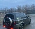 Черный Ленд Ровер Дефендер, объемом двигателя 2 л и пробегом 360 тыс. км за 2000 $, фото 4 на Automoto.ua