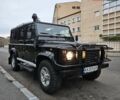 Чорний Ленд Ровер Дефендер, об'ємом двигуна 2.4 л та пробігом 154 тис. км за 24000 $, фото 1 на Automoto.ua