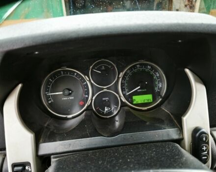 Чорний Ленд Ровер Дефендер, об'ємом двигуна 2 л та пробігом 113 тис. км за 7800 $, фото 4 на Automoto.ua