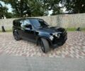 Чорний Ленд Ровер Дефендер, об'ємом двигуна 2 л та пробігом 134 тис. км за 49900 $, фото 10 на Automoto.ua