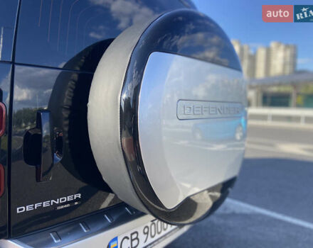 Черный Ленд Ровер Дефендер, объемом двигателя 2 л и пробегом 112 тыс. км за 56000 $, фото 9 на Automoto.ua