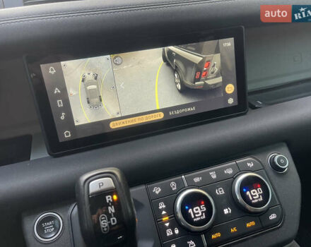 Черный Ленд Ровер Дефендер, объемом двигателя 2 л и пробегом 106 тыс. км за 57000 $, фото 32 на Automoto.ua