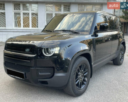 Чорний Ленд Ровер Дефендер, об'ємом двигуна 2 л та пробігом 107 тис. км за 54799 $, фото 14 на Automoto.ua