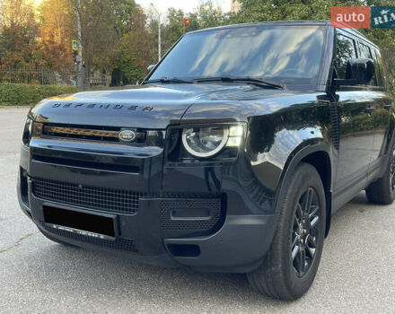 Чорний Ленд Ровер Дефендер, об'ємом двигуна 2 л та пробігом 107 тис. км за 54799 $, фото 12 на Automoto.ua