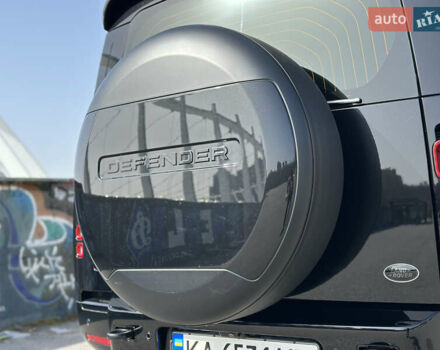 Чорний Ленд Ровер Дефендер, об'ємом двигуна 3 л та пробігом 89 тис. км за 68000 $, фото 23 на Automoto.ua