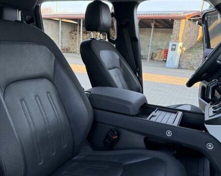 Черный Ленд Ровер Дефендер, объемом двигателя 3 л и пробегом 102 тыс. км за 88500 $, фото 41 на Automoto.ua