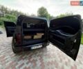 Чорний Ленд Ровер Дефендер, об'ємом двигуна 2 л та пробігом 134 тис. км за 49900 $, фото 17 на Automoto.ua