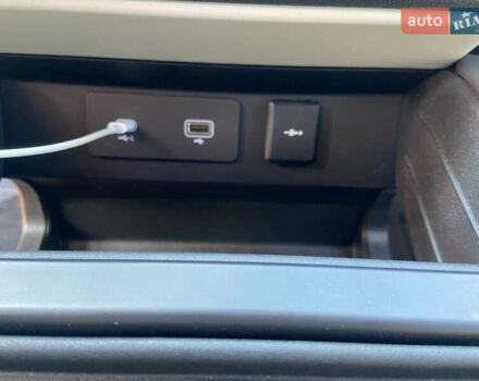 Черный Ленд Ровер Дефендер, объемом двигателя 2 л и пробегом 112 тыс. км за 56000 $, фото 11 на Automoto.ua