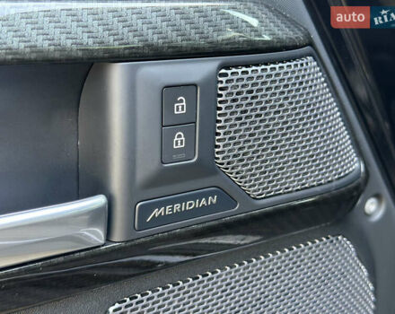 Чорний Ленд Ровер Дефендер, об'ємом двигуна 3 л та пробігом 89 тис. км за 68000 $, фото 30 на Automoto.ua