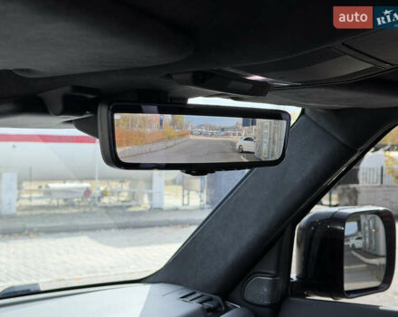 Черный Ленд Ровер Дефендер, объемом двигателя 2 л и пробегом 77 тыс. км за 76000 $, фото 15 на Automoto.ua