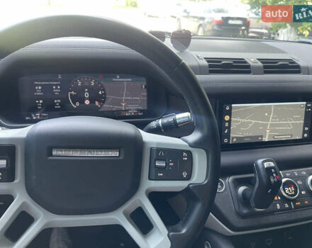 Чорний Ленд Ровер Дефендер, об'ємом двигуна 2 л та пробігом 107 тис. км за 54799 $, фото 30 на Automoto.ua