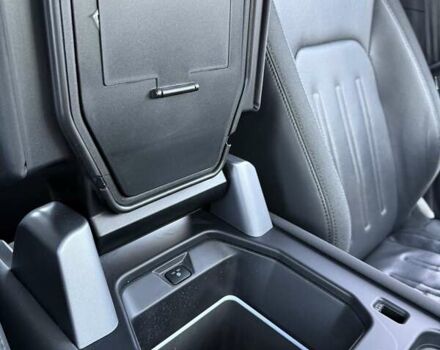 Черный Ленд Ровер Дефендер, объемом двигателя 3 л и пробегом 102 тыс. км за 88500 $, фото 38 на Automoto.ua