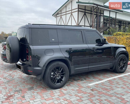 Черный Ленд Ровер Дефендер, объемом двигателя 2 л и пробегом 106 тыс. км за 57000 $, фото 18 на Automoto.ua