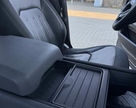 Черный Ленд Ровер Дефендер, объемом двигателя 3 л и пробегом 102 тыс. км за 88500 $, фото 40 на Automoto.ua