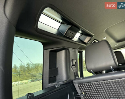 Чорний Ленд Ровер Дефендер, об'ємом двигуна 3 л та пробігом 89 тис. км за 68000 $, фото 57 на Automoto.ua