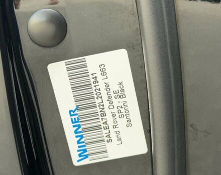 Черный Ленд Ровер Дефендер, объемом двигателя 2 л и пробегом 77 тыс. км за 76000 $, фото 14 на Automoto.ua