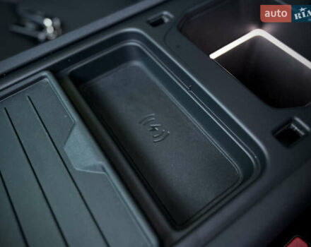 Черный Ленд Ровер Дефендер, объемом двигателя 3 л и пробегом 29 тыс. км за 89500 $, фото 51 на Automoto.ua