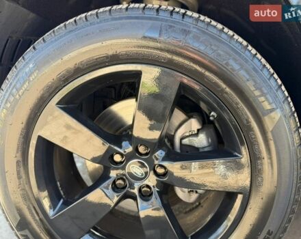 Чорний Ленд Ровер Дефендер, об'ємом двигуна 2 л та пробігом 92 тис. км за 54500 $, фото 14 на Automoto.ua