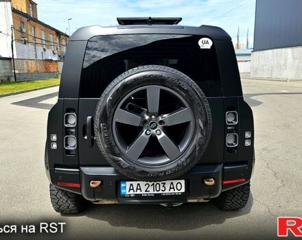 Черный Ленд Ровер Дефендер, объемом двигателя 3 л и пробегом 107 тыс. км за 70000 $, фото 3 на Automoto.ua