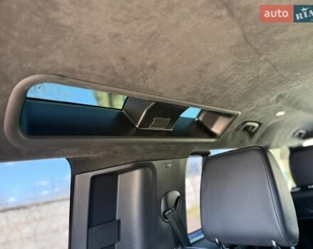 Чорний Ленд Ровер Дефендер, об'ємом двигуна 2 л та пробігом 92 тис. км за 54500 $, фото 30 на Automoto.ua