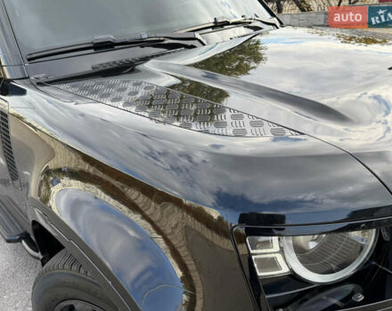 Черный Ленд Ровер Дефендер, объемом двигателя 2 л и пробегом 77 тыс. км за 76000 $, фото 10 на Automoto.ua