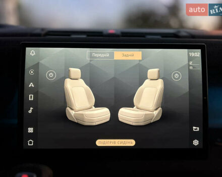 Черный Ленд Ровер Дефендер, объемом двигателя 3 л и пробегом 29 тыс. км за 89500 $, фото 60 на Automoto.ua